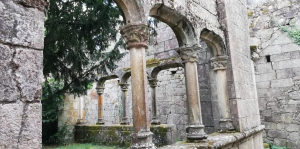Claustro mosteiro Bon Xesús